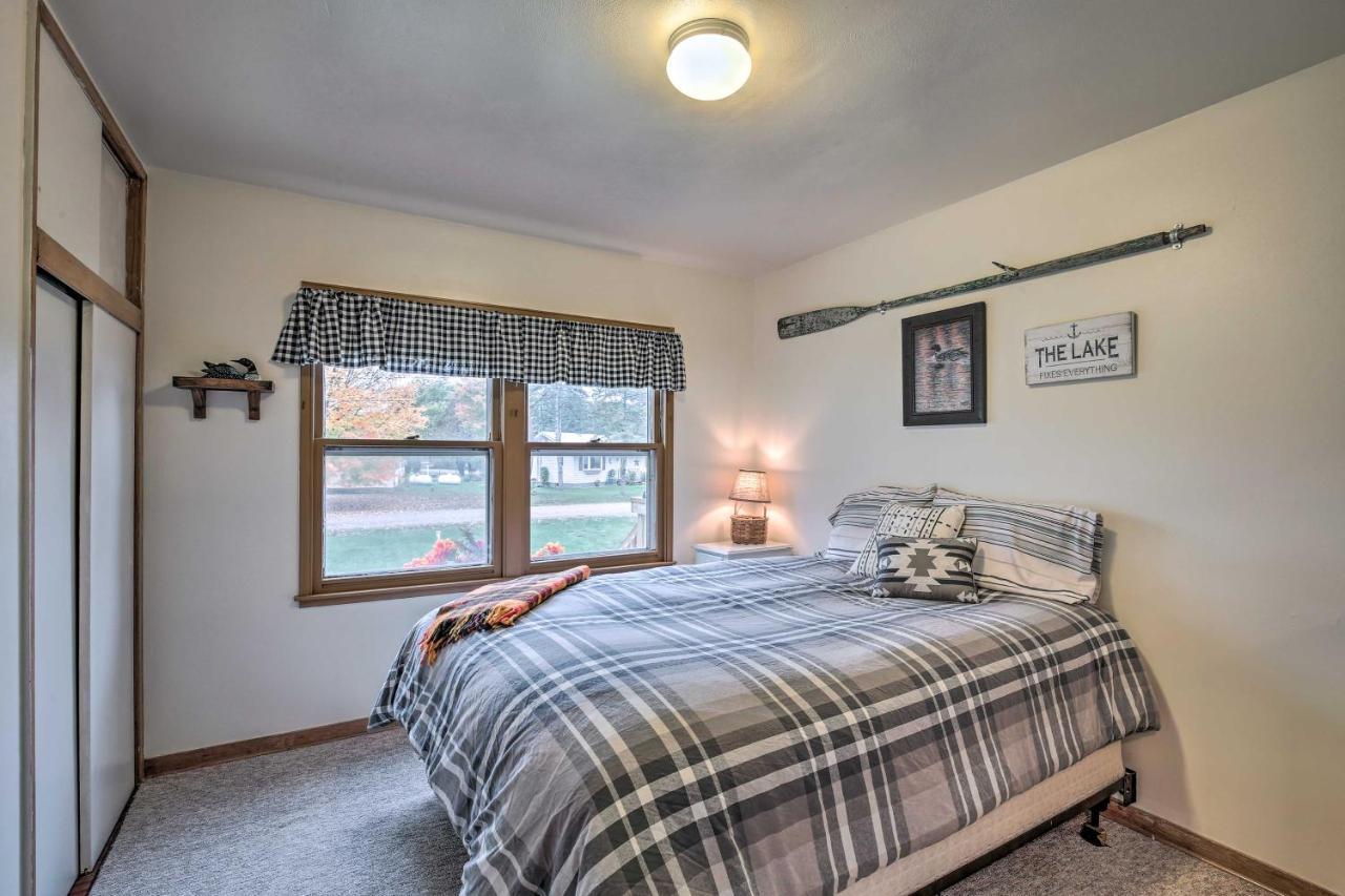 Birchwood Cottage With Red Cedar Lake Access! ภายนอก รูปภาพ